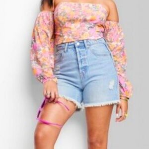 Wild Fable Super High Rise Light Wash Denim Shorts Size 4